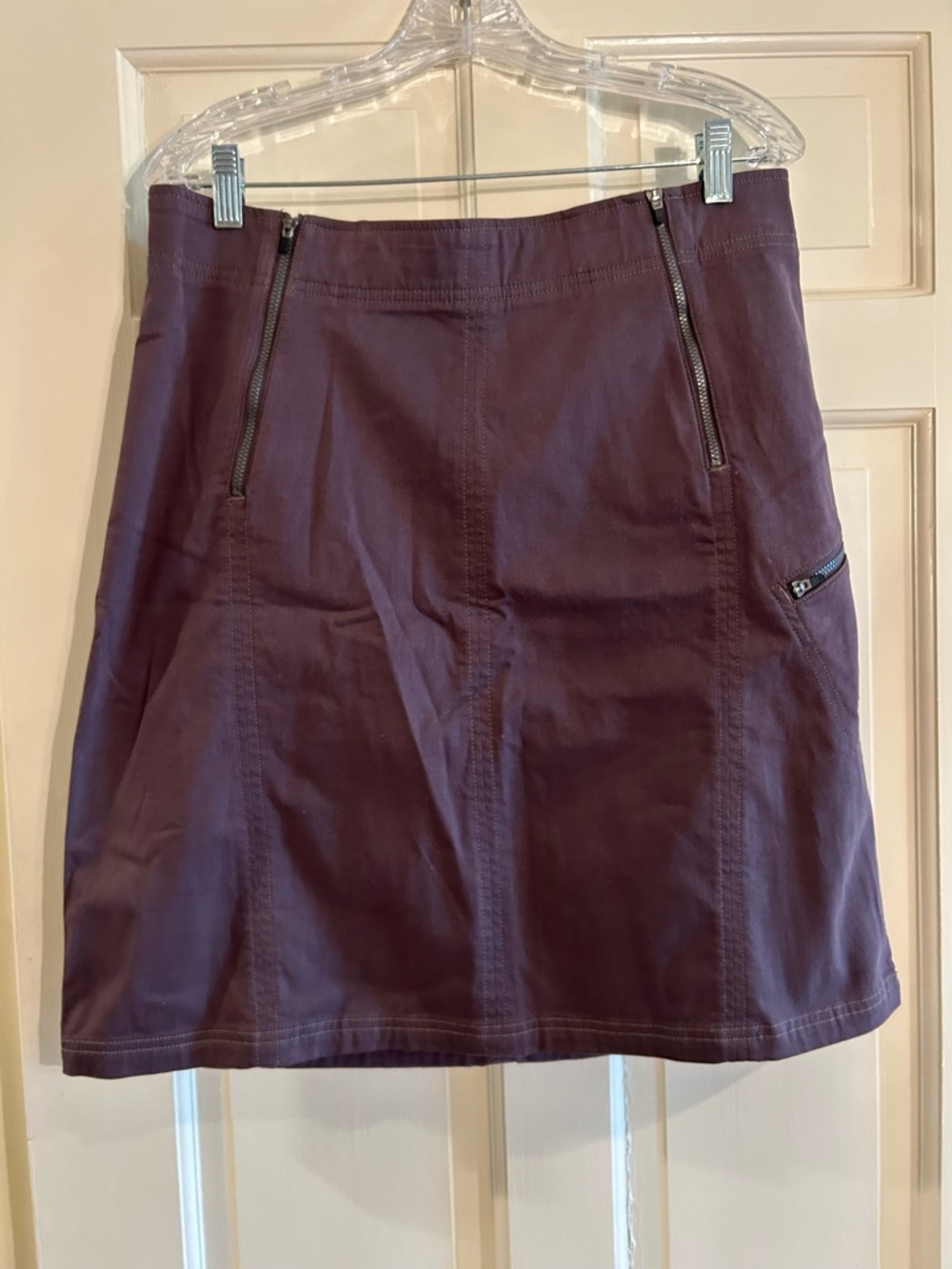 Athleta Utility Travel Skirt Plum Brown Stretch Size 10
